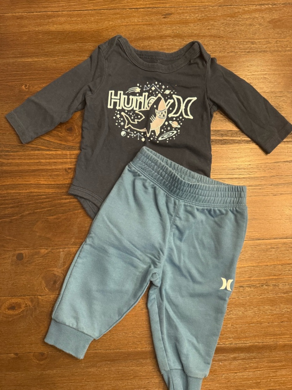 Hurley Outfit